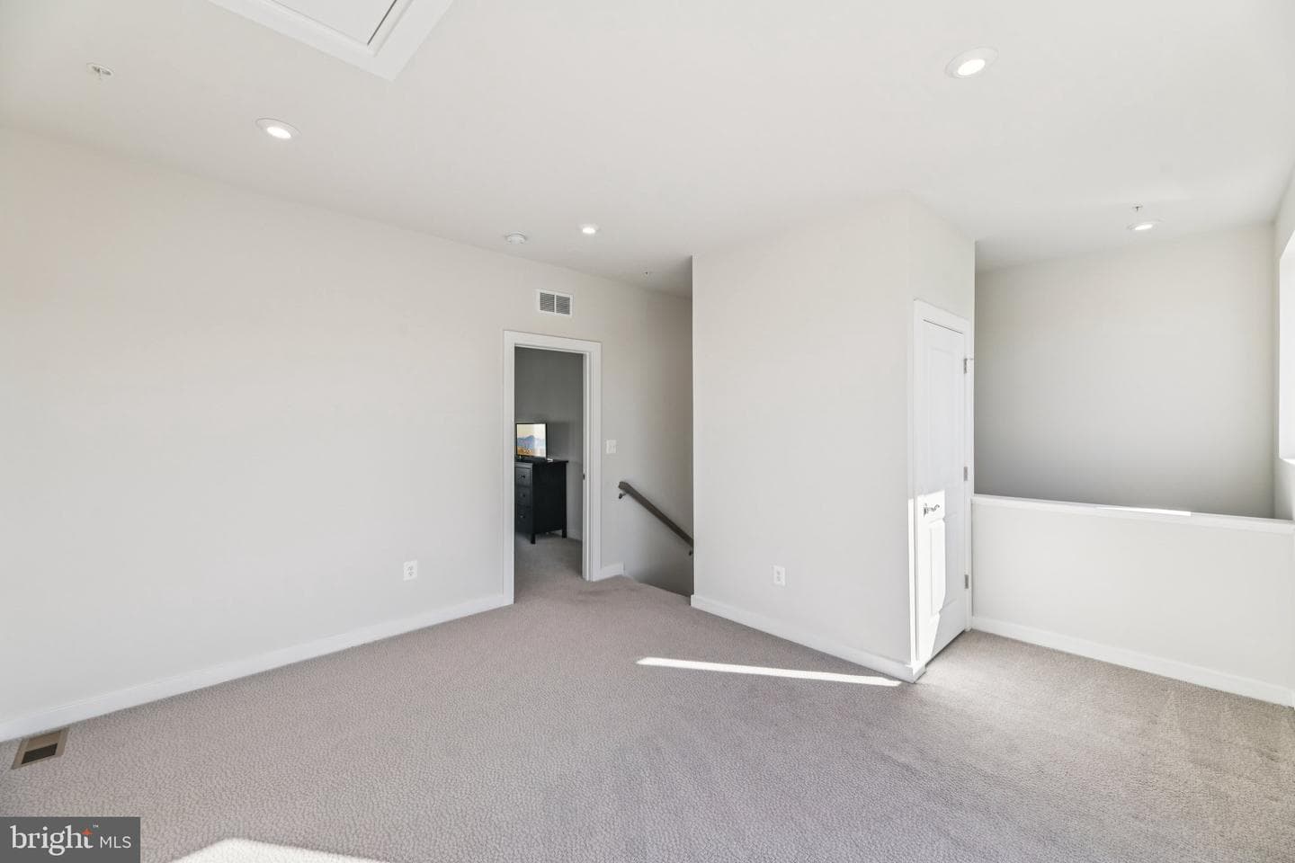 5600 Hyattsville Drive photo 47