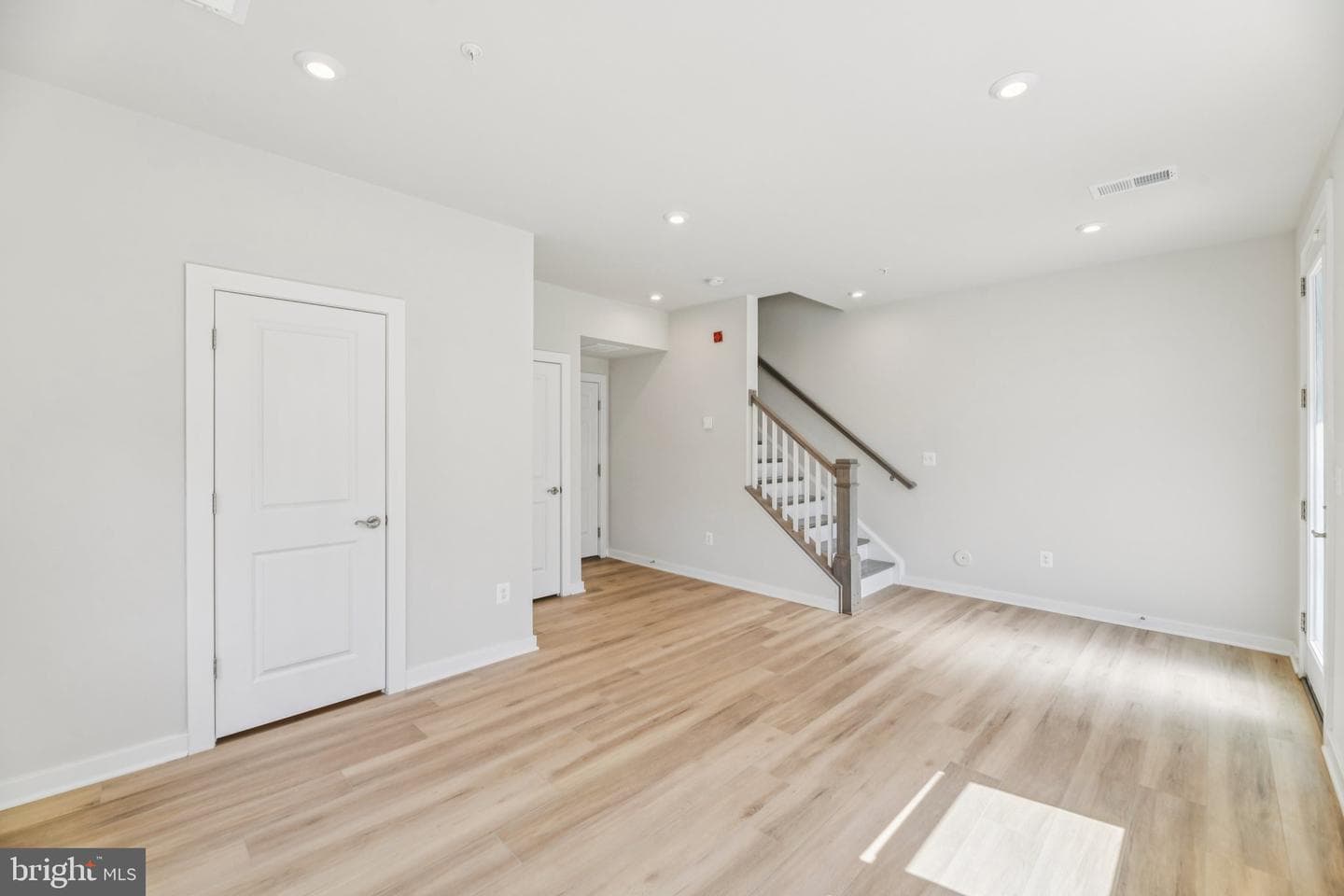 5600 Hyattsville Drive photo 6