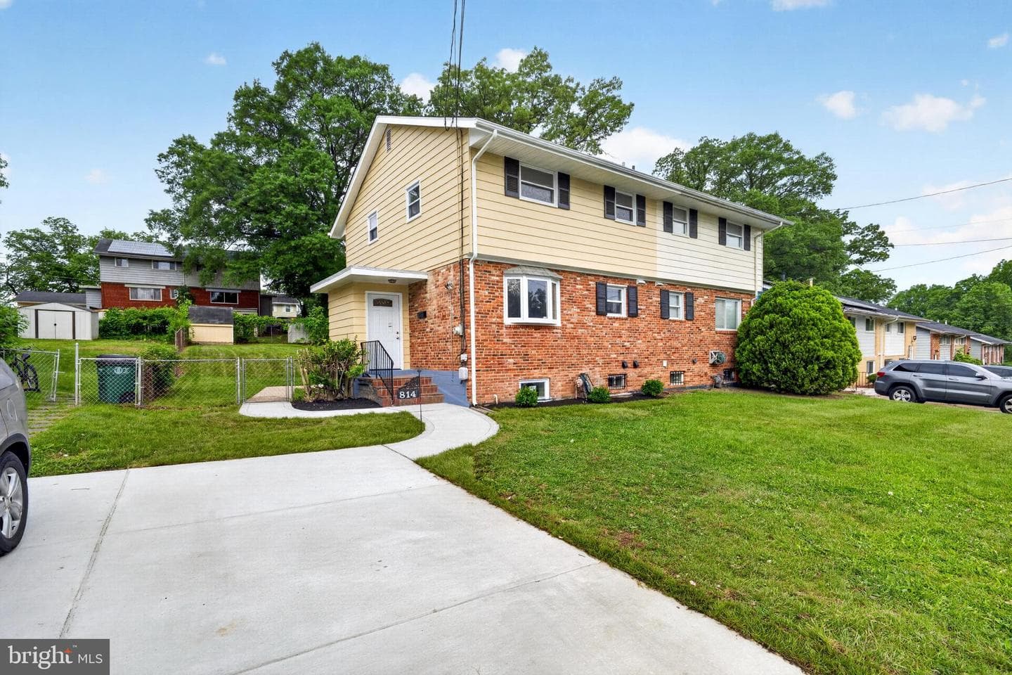 814 Booker Place photo 3