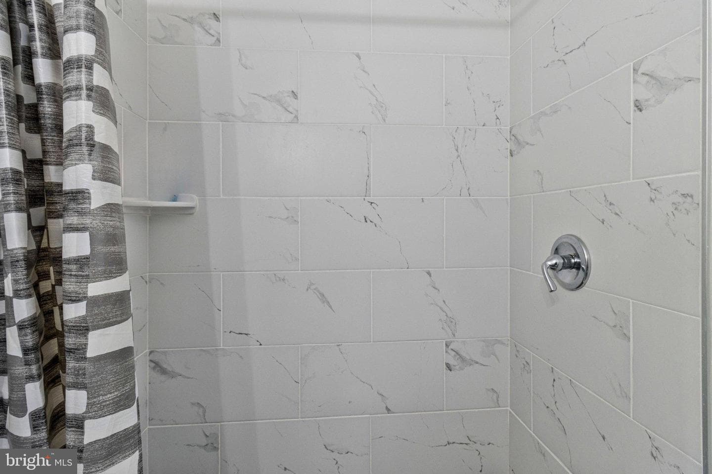 8611 35th Avenue photo 9