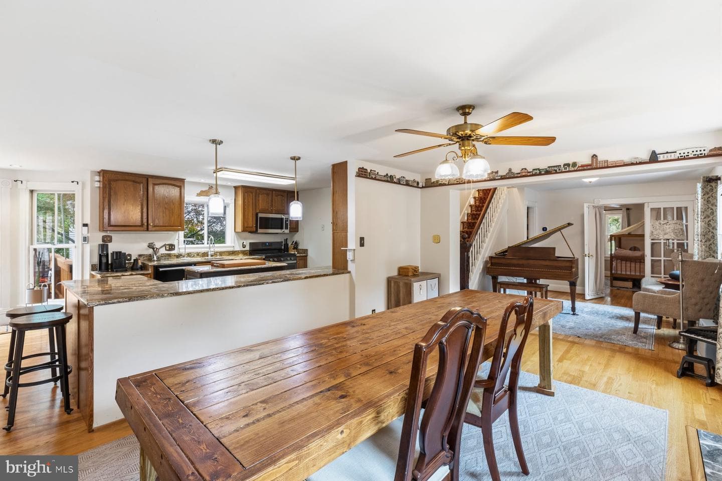 1105 Montgomery St photo 13