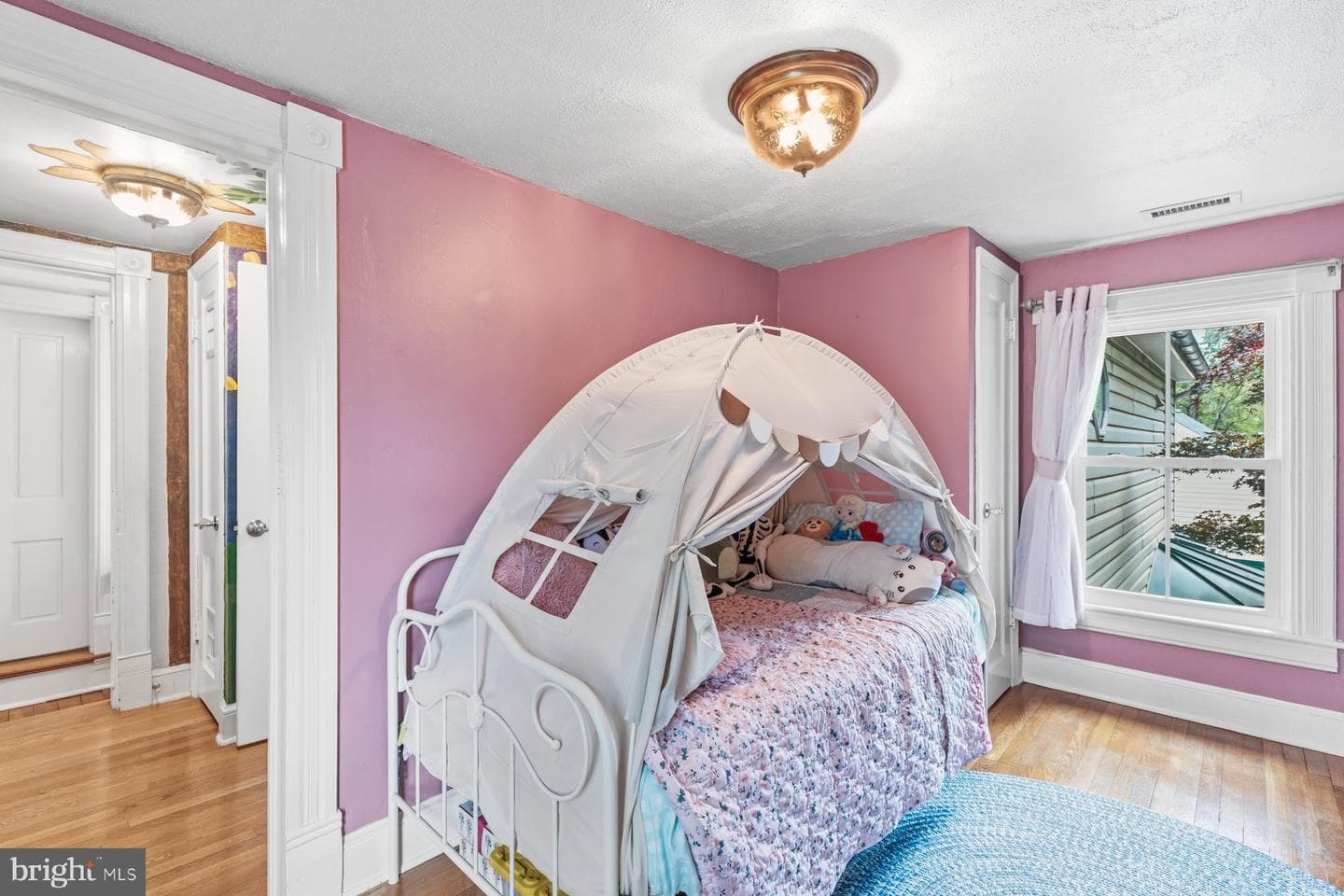 1105 Montgomery St photo 22