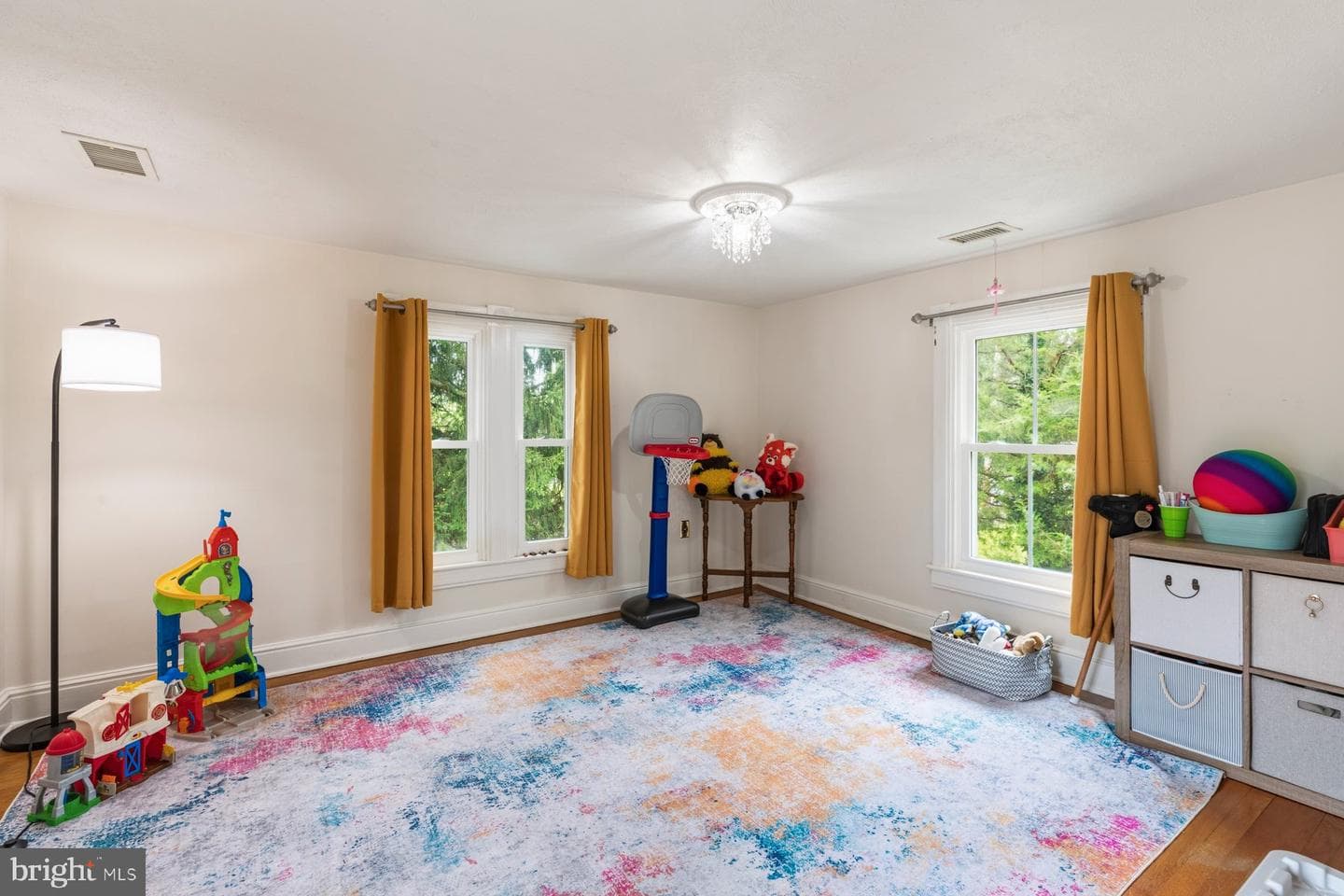 1105 Montgomery St photo 24
