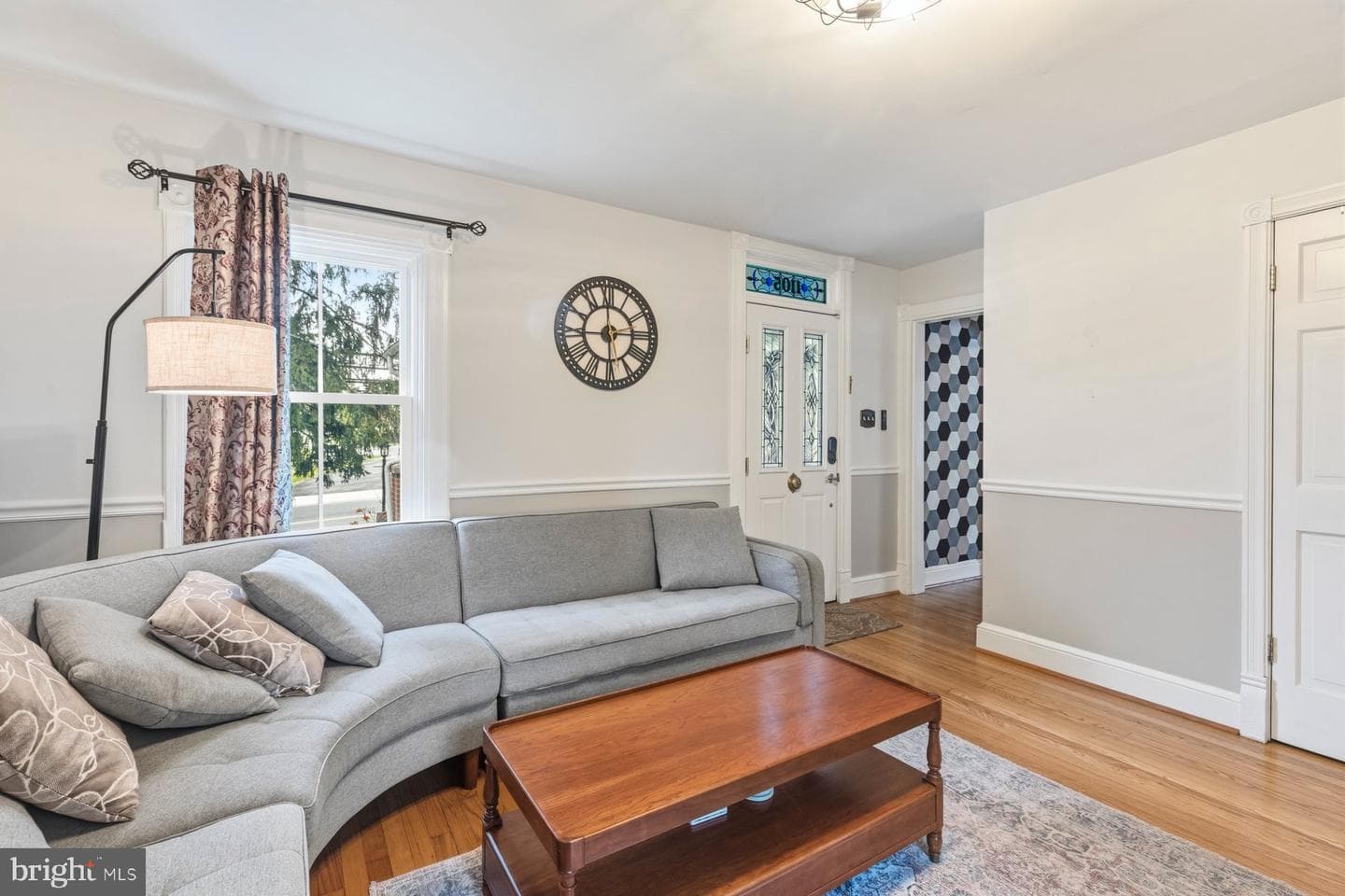 1105 Montgomery St photo 9