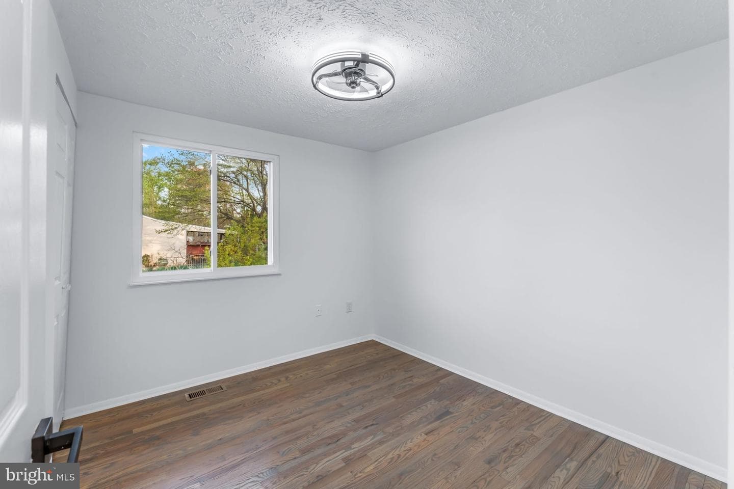 12008 Nevin Lane photo 16