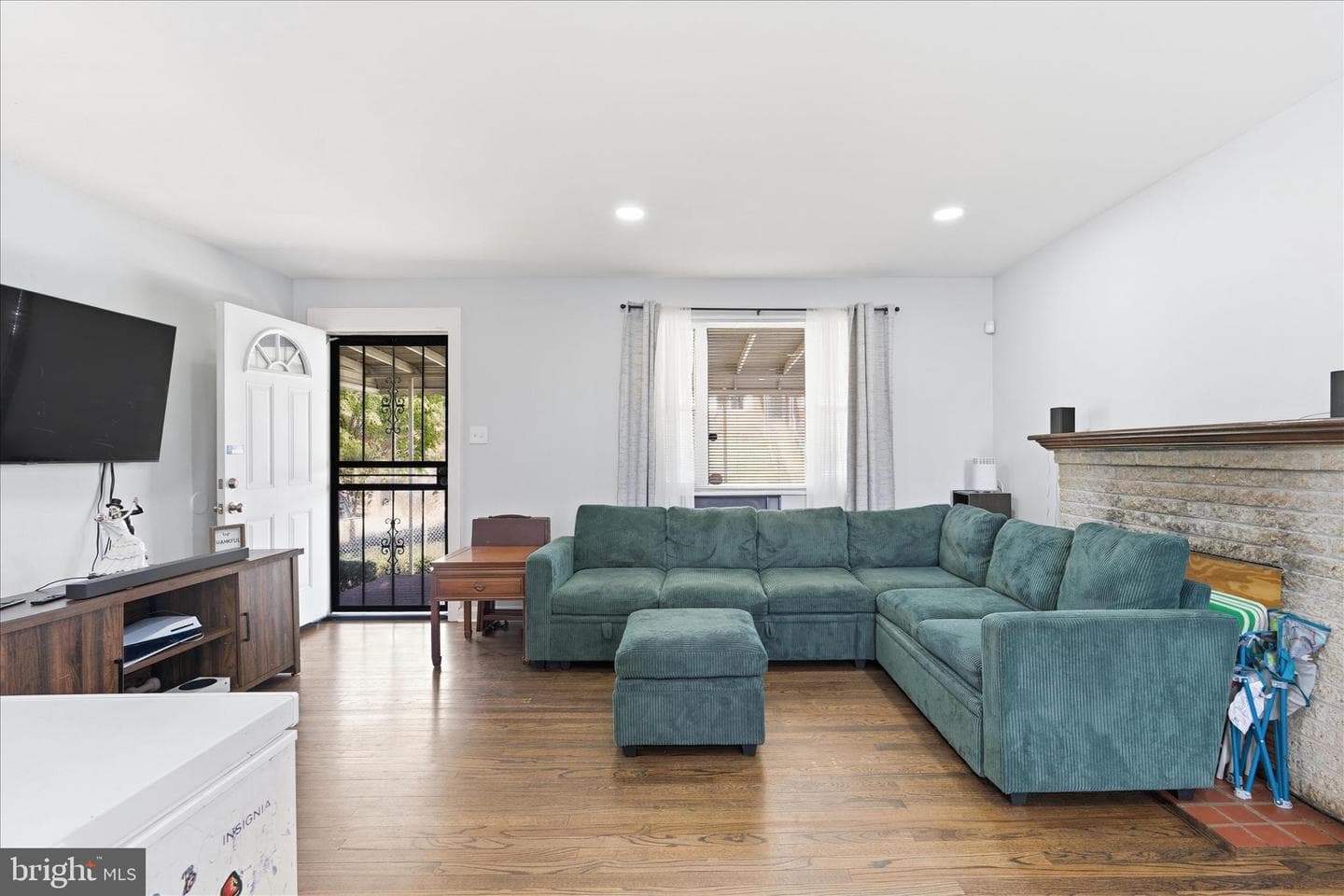 6929 Decatur Place photo 7