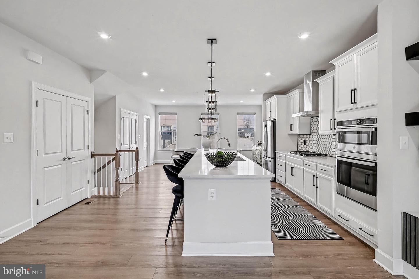 10878 Foxtrot Circle photo 9