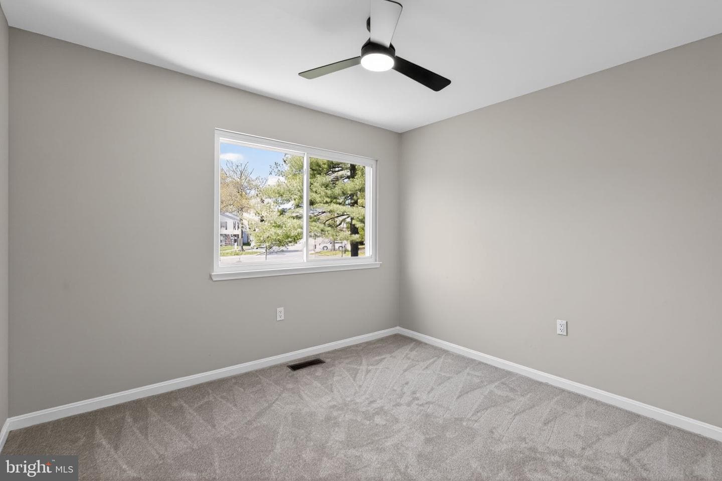 7509 Courtney Place photo 29