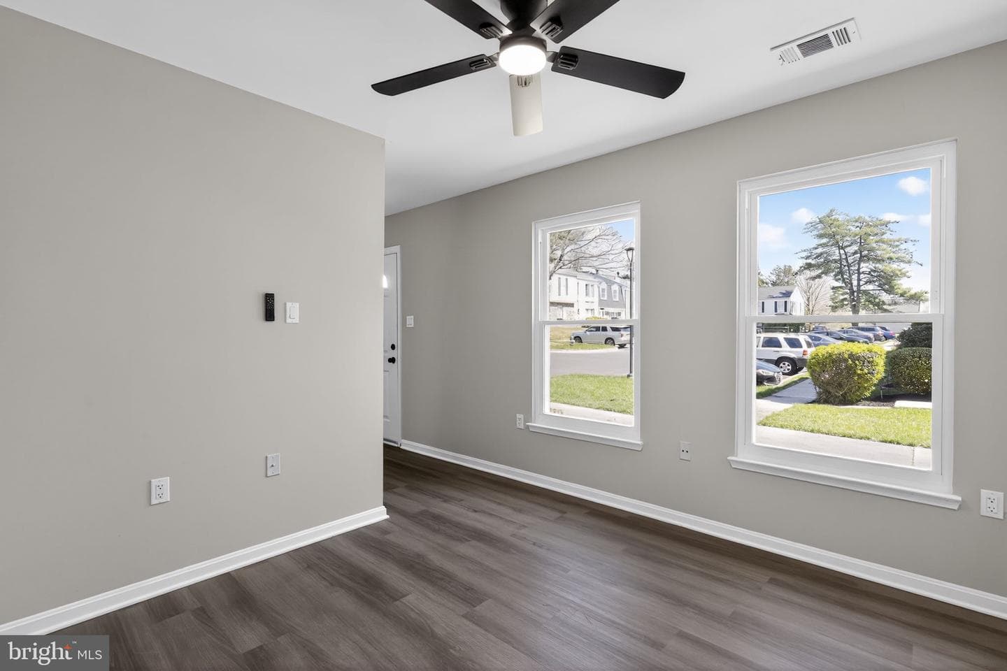 7509 Courtney Place photo 4