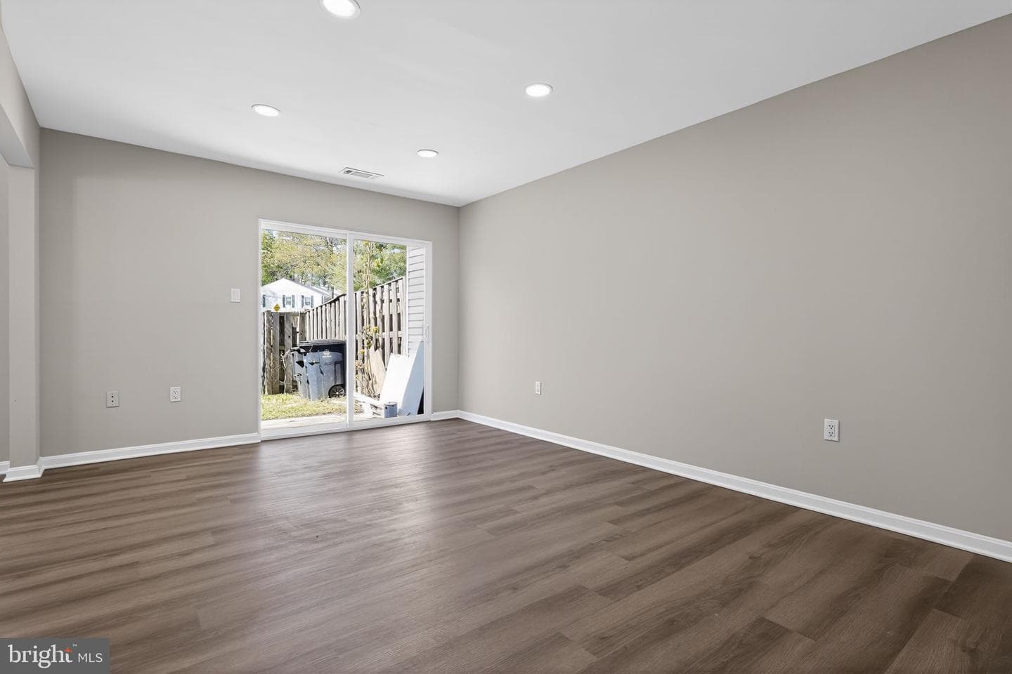 7509 Courtney Place photo 7
