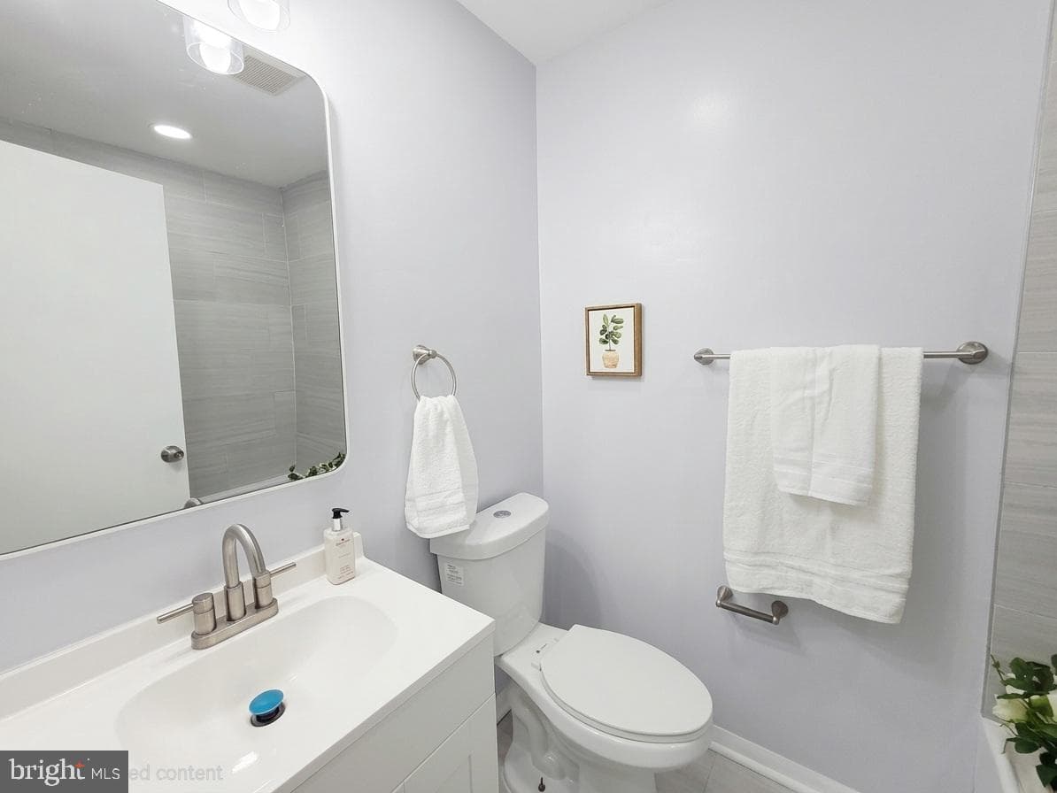 2076 Chadwick Terrace photo 16