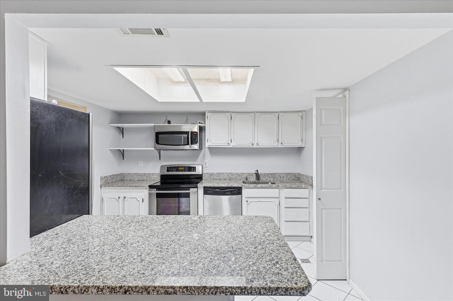 12774 Midwood Lane photo 9