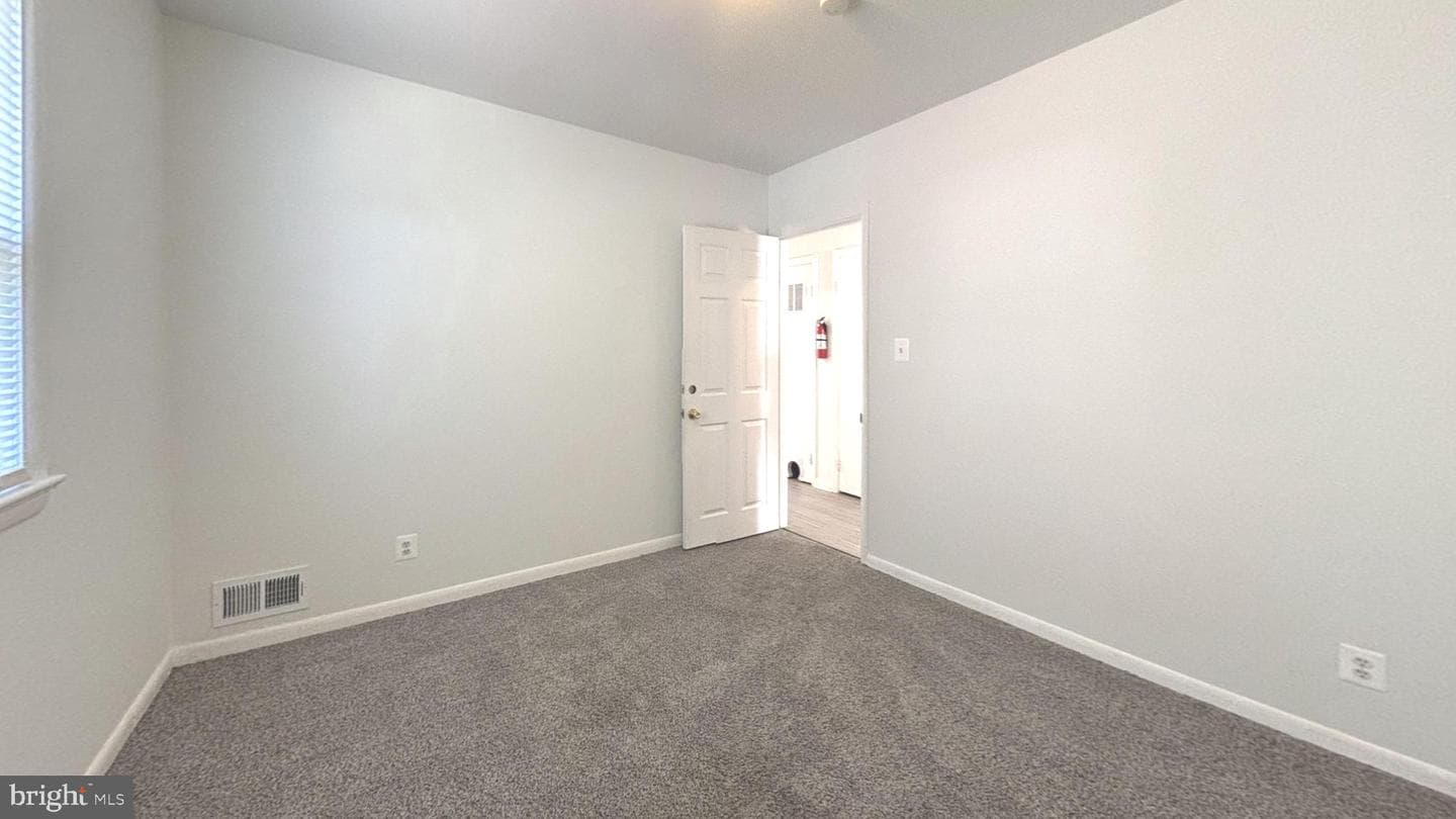 9906 Lanham Severn Road photo 17