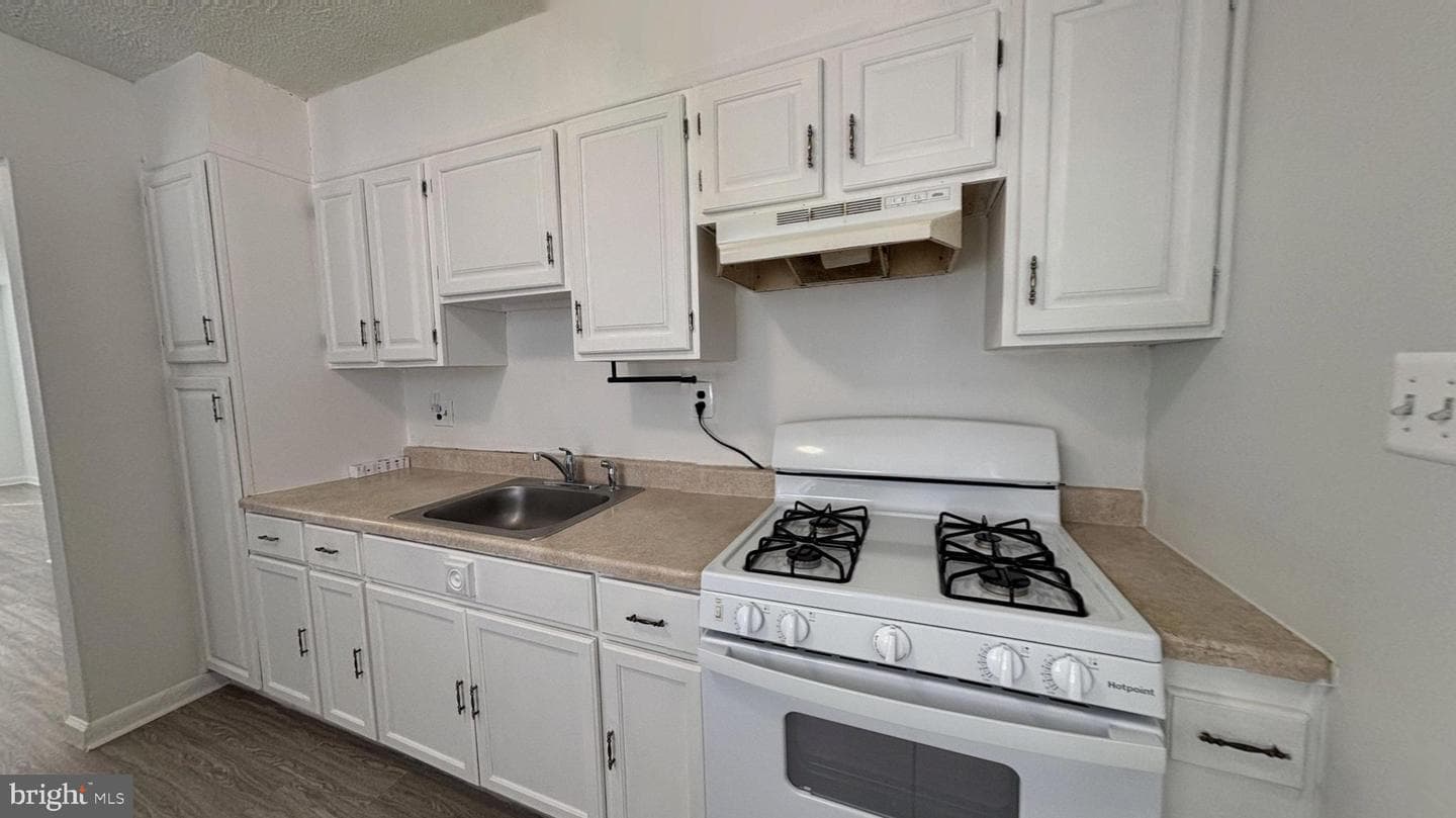 9906 Lanham Severn Road photo 5