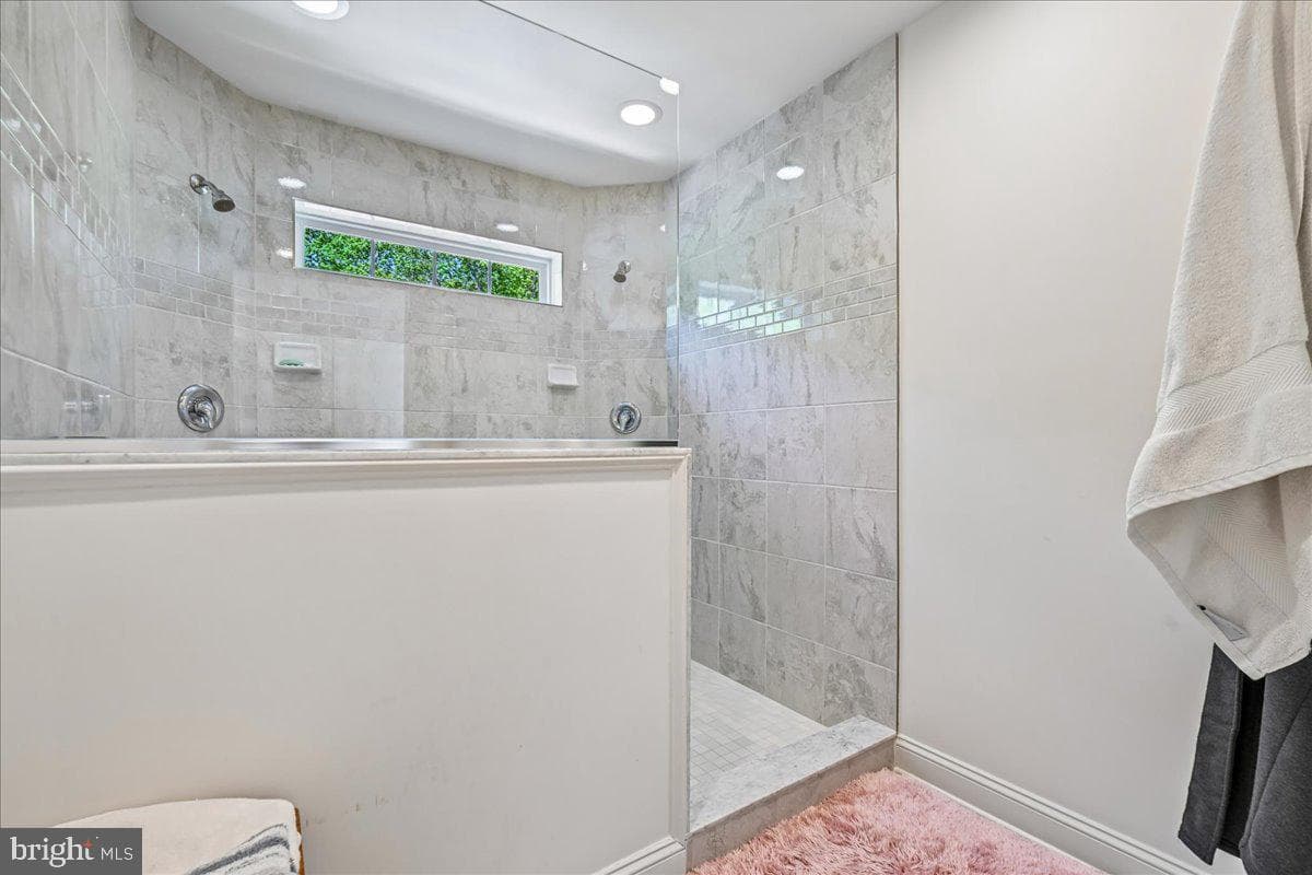 11107 King Gallahan Court photo 33