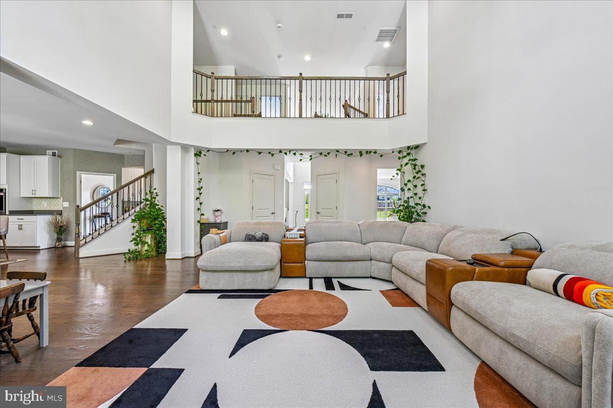 11107 King Gallahan Court photo 6