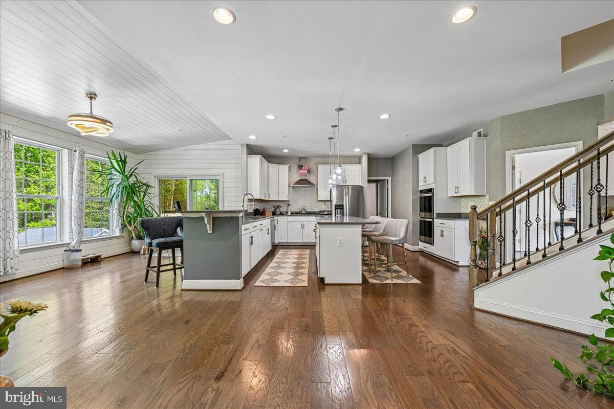 11107 King Gallahan Court photo 9