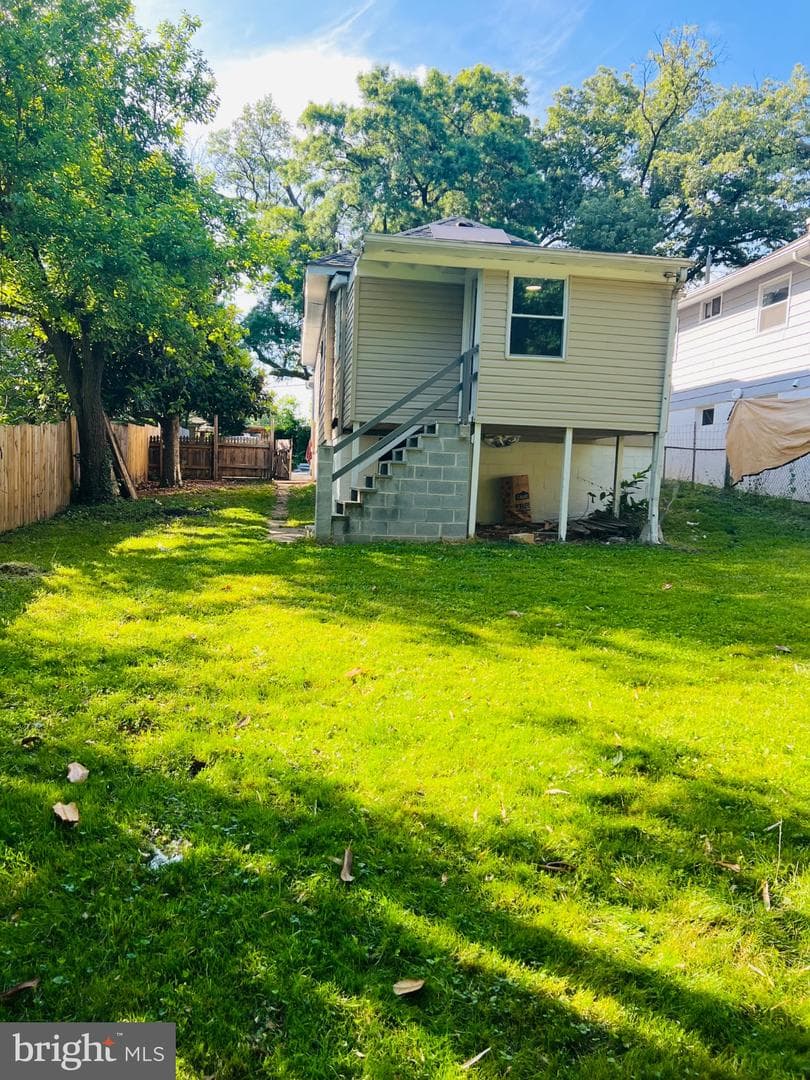 5709 Dade Street photo 16
