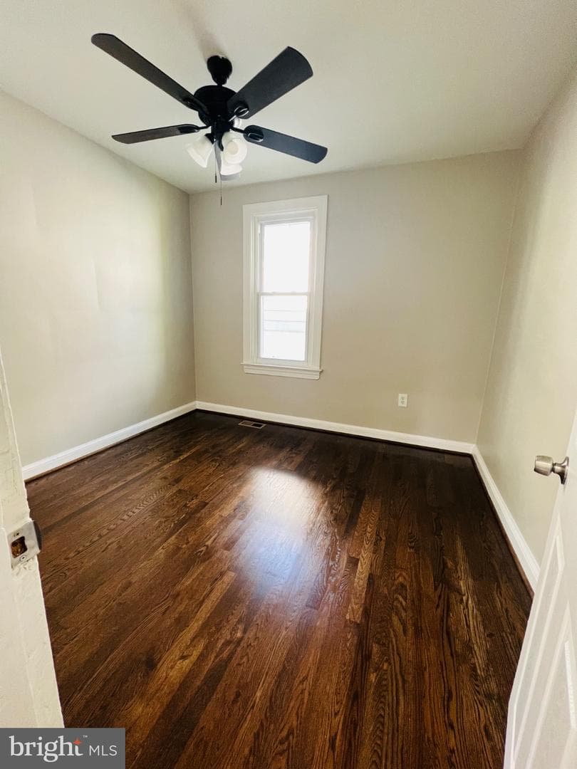 5709 Dade Street photo 23