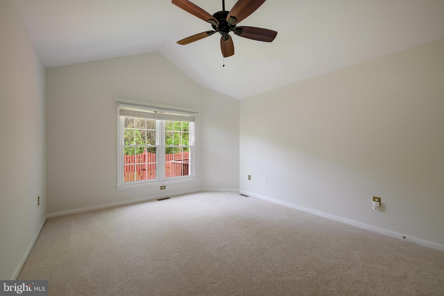 14224 Greenview Drive photo 16