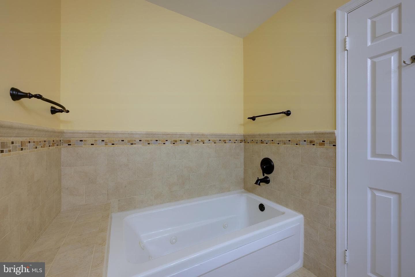 14224 Greenview Drive photo 19