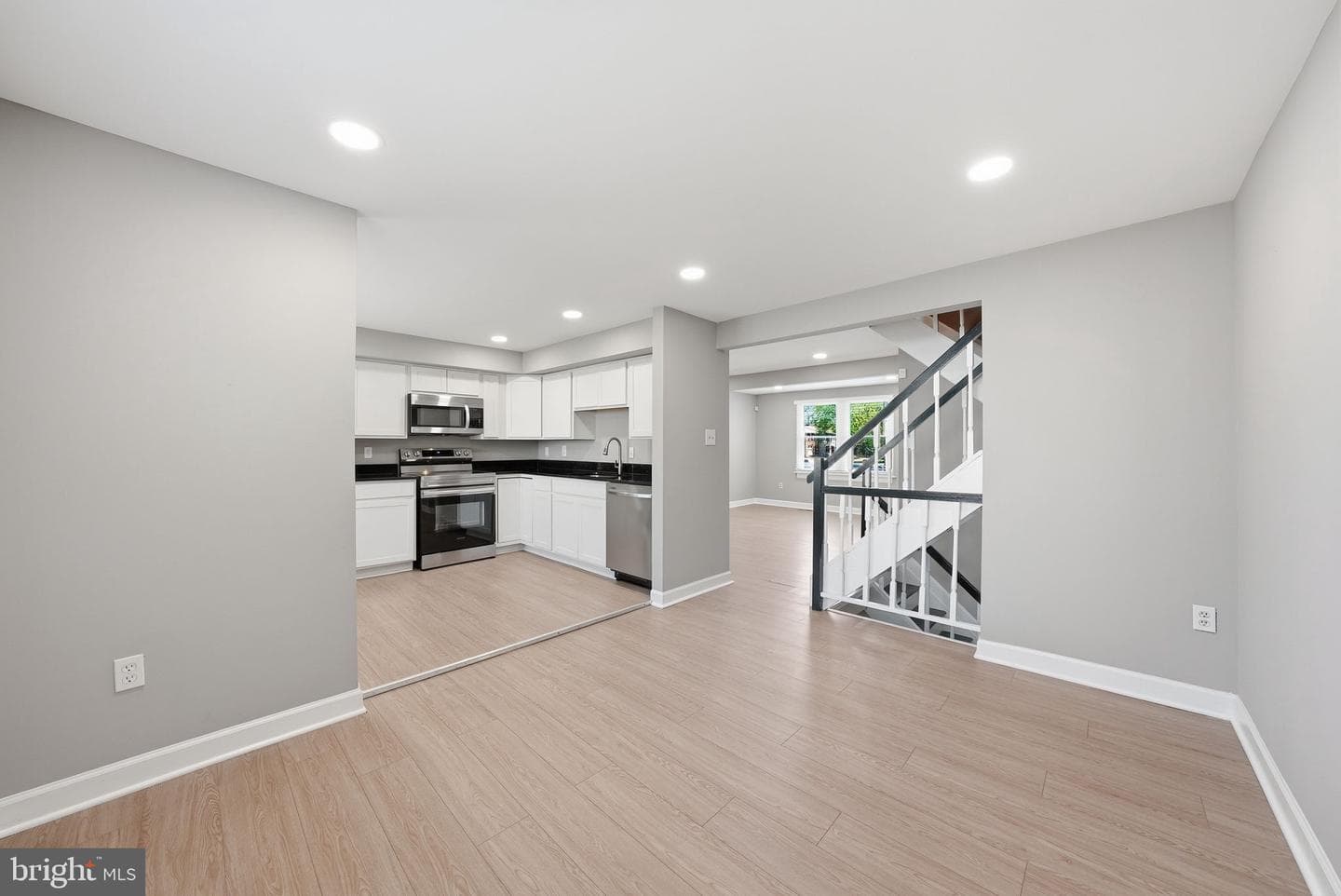 366 Possum Court photo 5