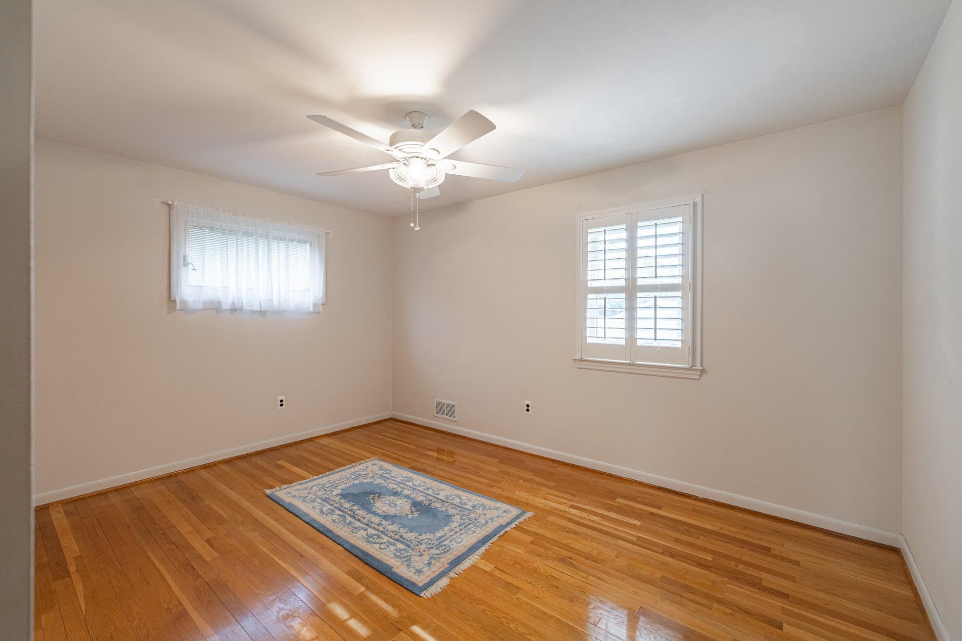 10904 Fleetwood Drive photo 17