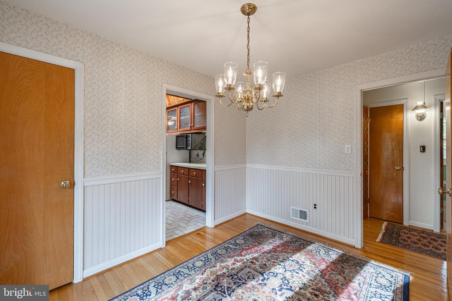 10904 Fleetwood Drive photo 8