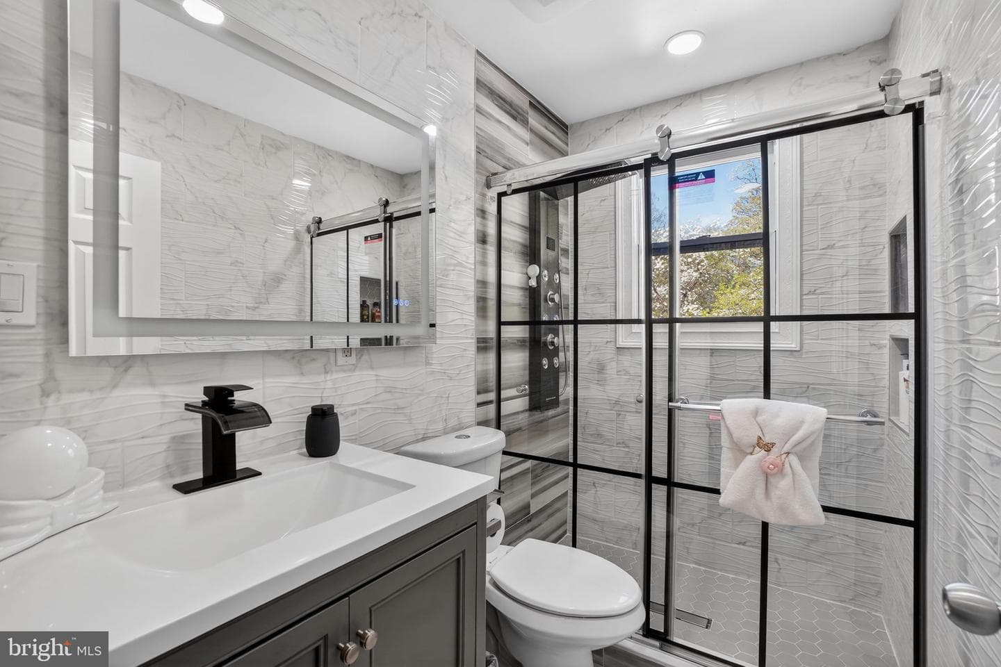 5506 Winston Street photo 21