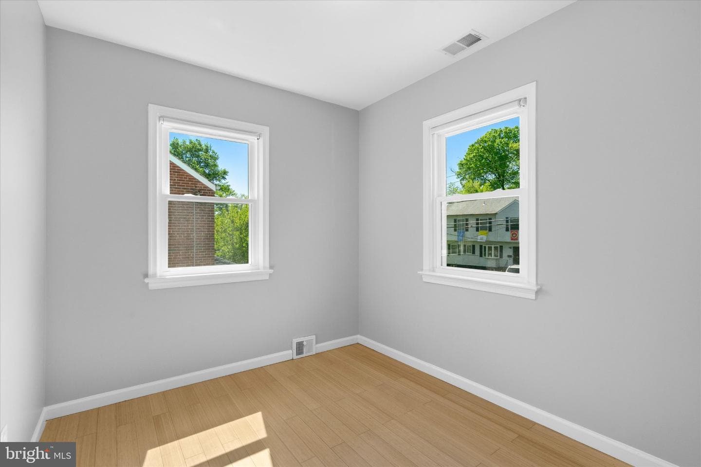 4814 Fox Street photo 13