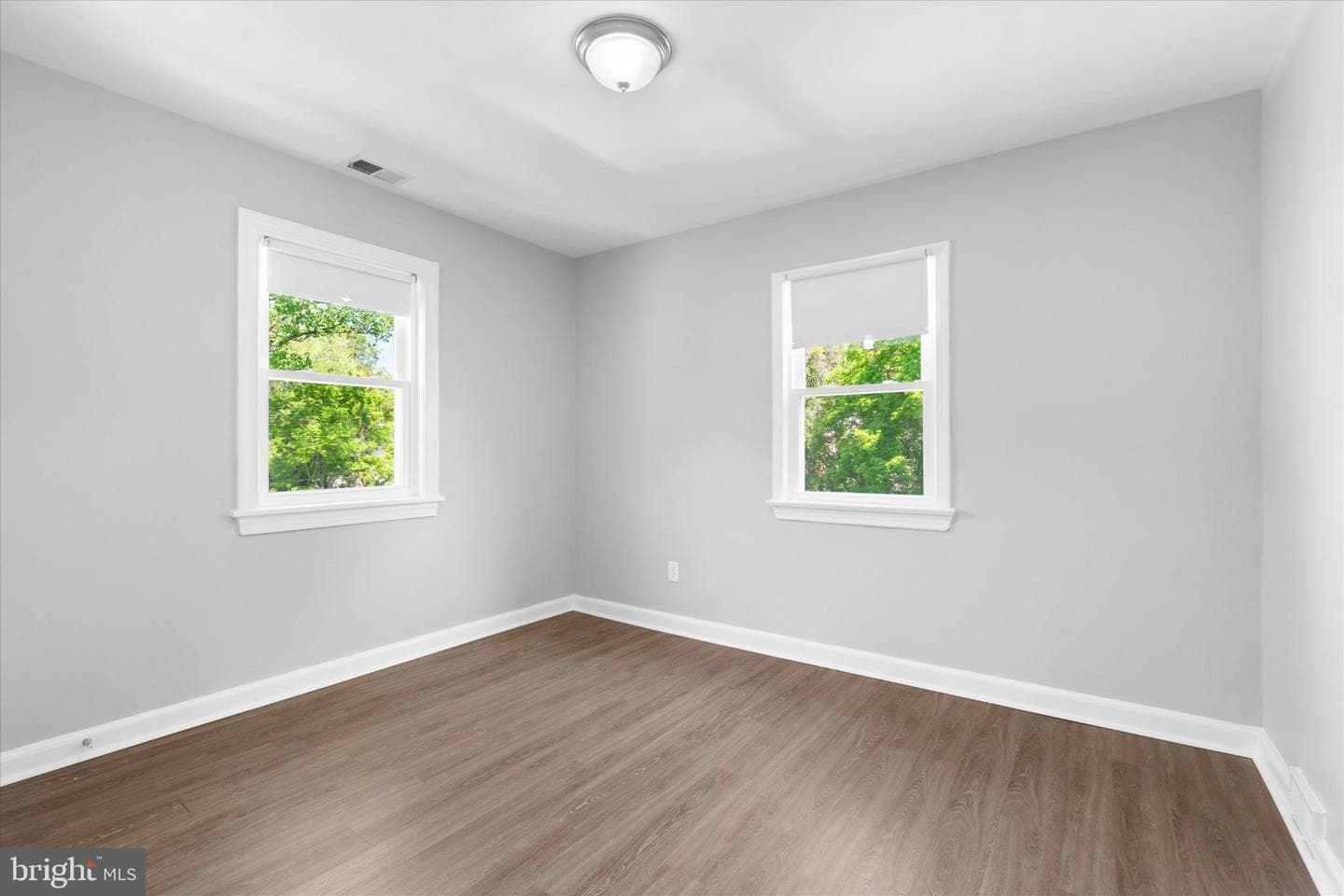 4814 Fox Street photo 16