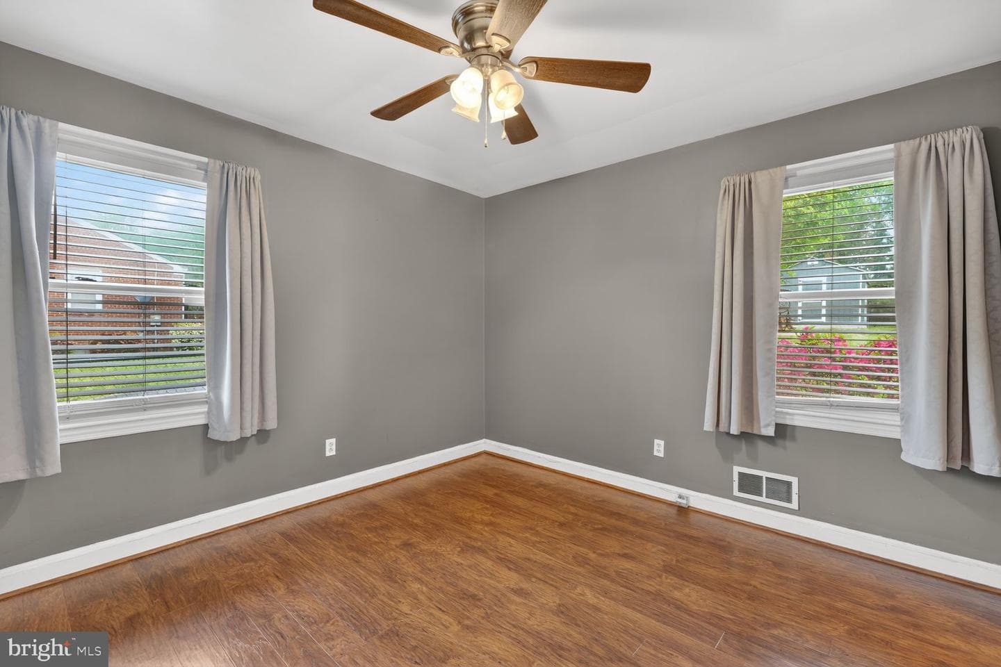 3804 Hemlock Place photo 18