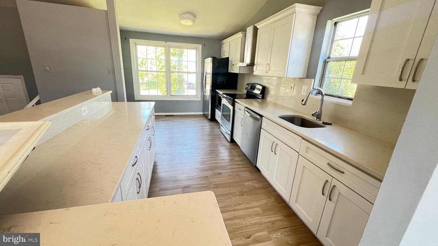 600 Castlewood Place photo 9
