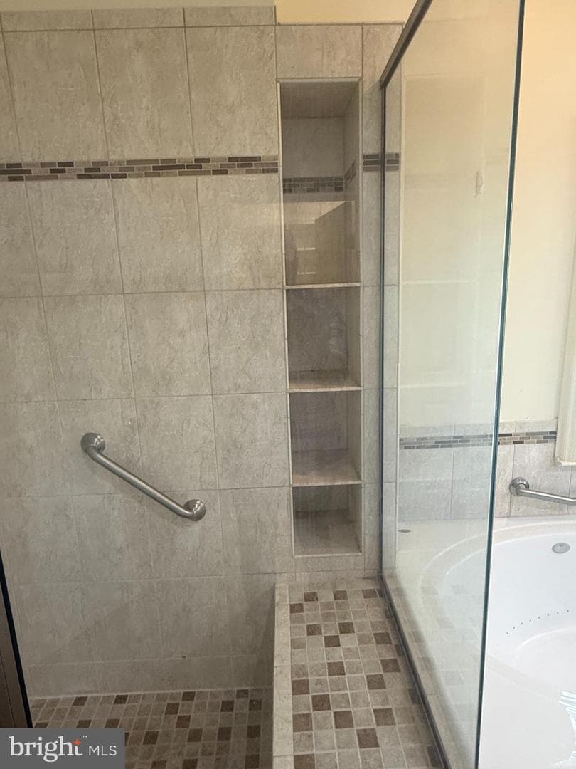 5404 Lakevale Terrace photo 69