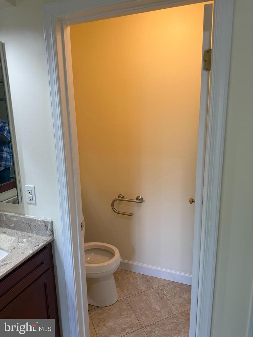 5404 Lakevale Terrace photo 82
