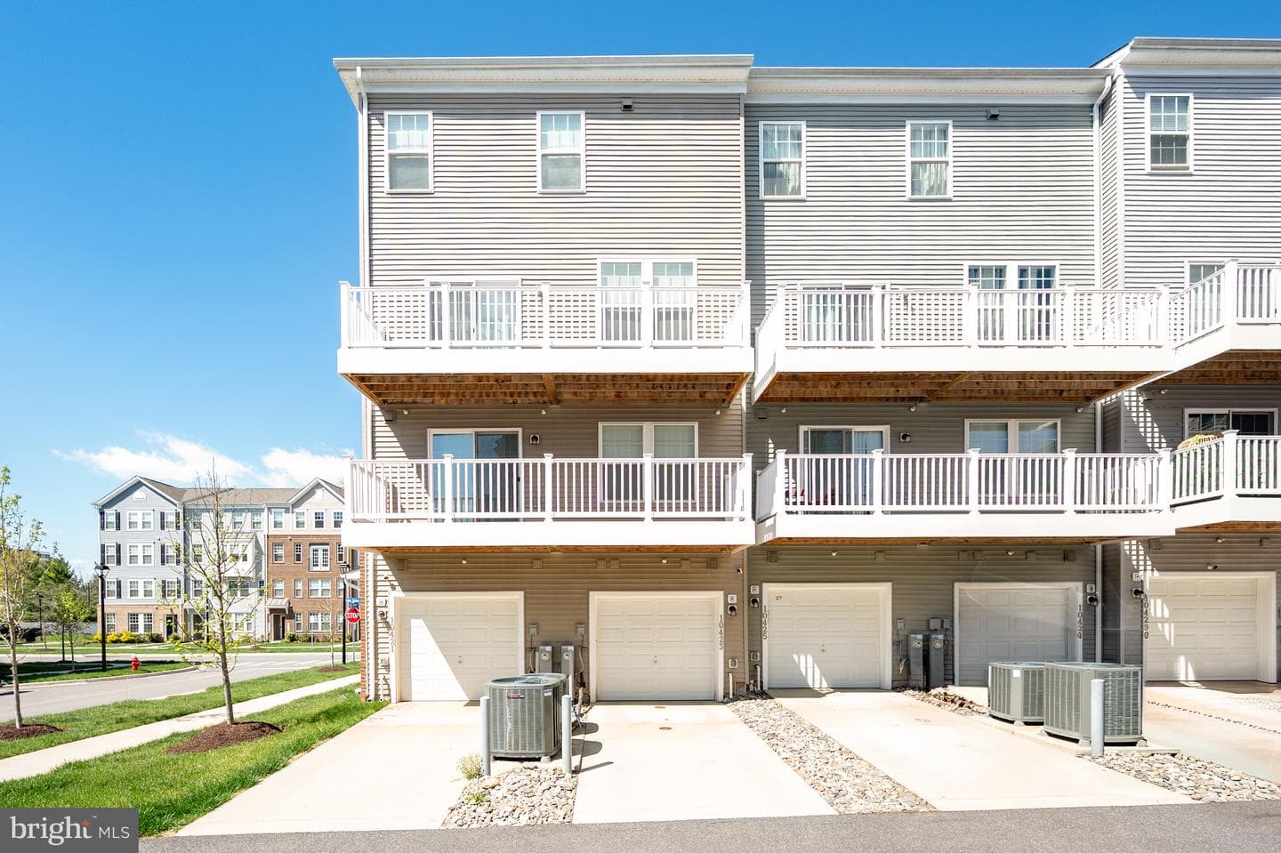 10423 John Glenn Street photo 29