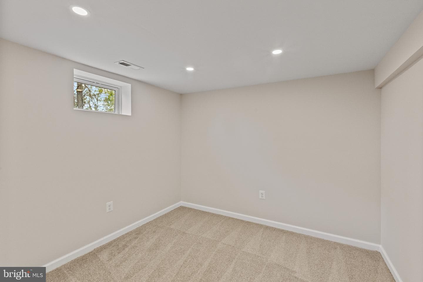 7815 Croom Road photo 27