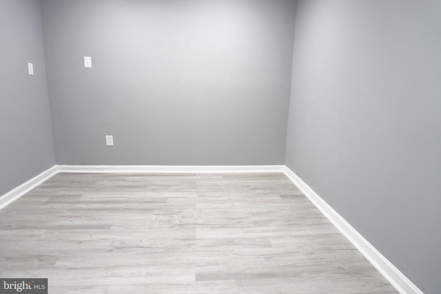8102 Thornfield Terrace photo 23