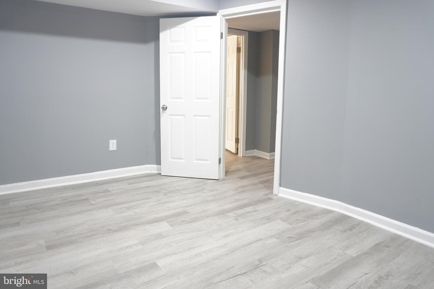 8102 Thornfield Terrace photo 30
