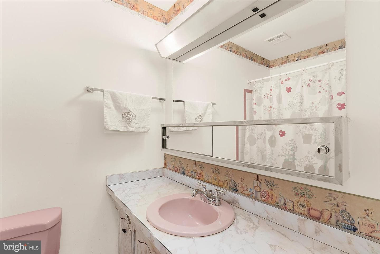 7708 Gambier Drive photo 15