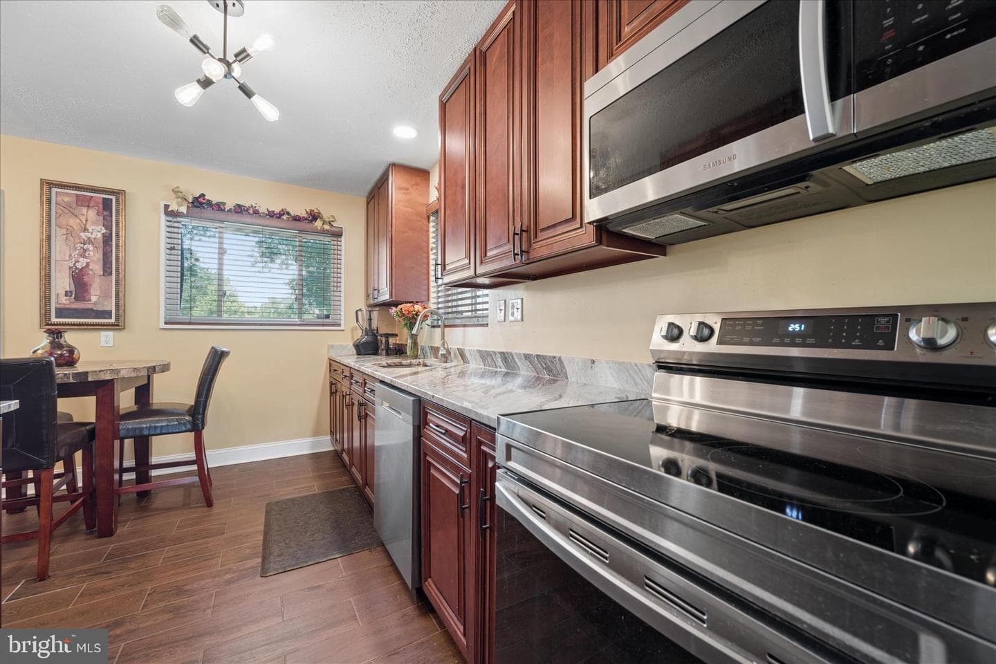6803 Adelphi Rd photo 13