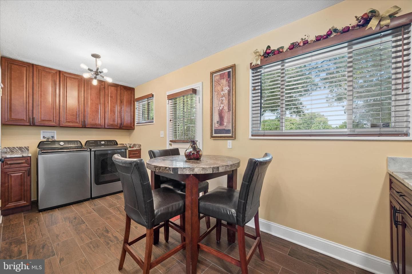 6803 Adelphi Rd photo 20