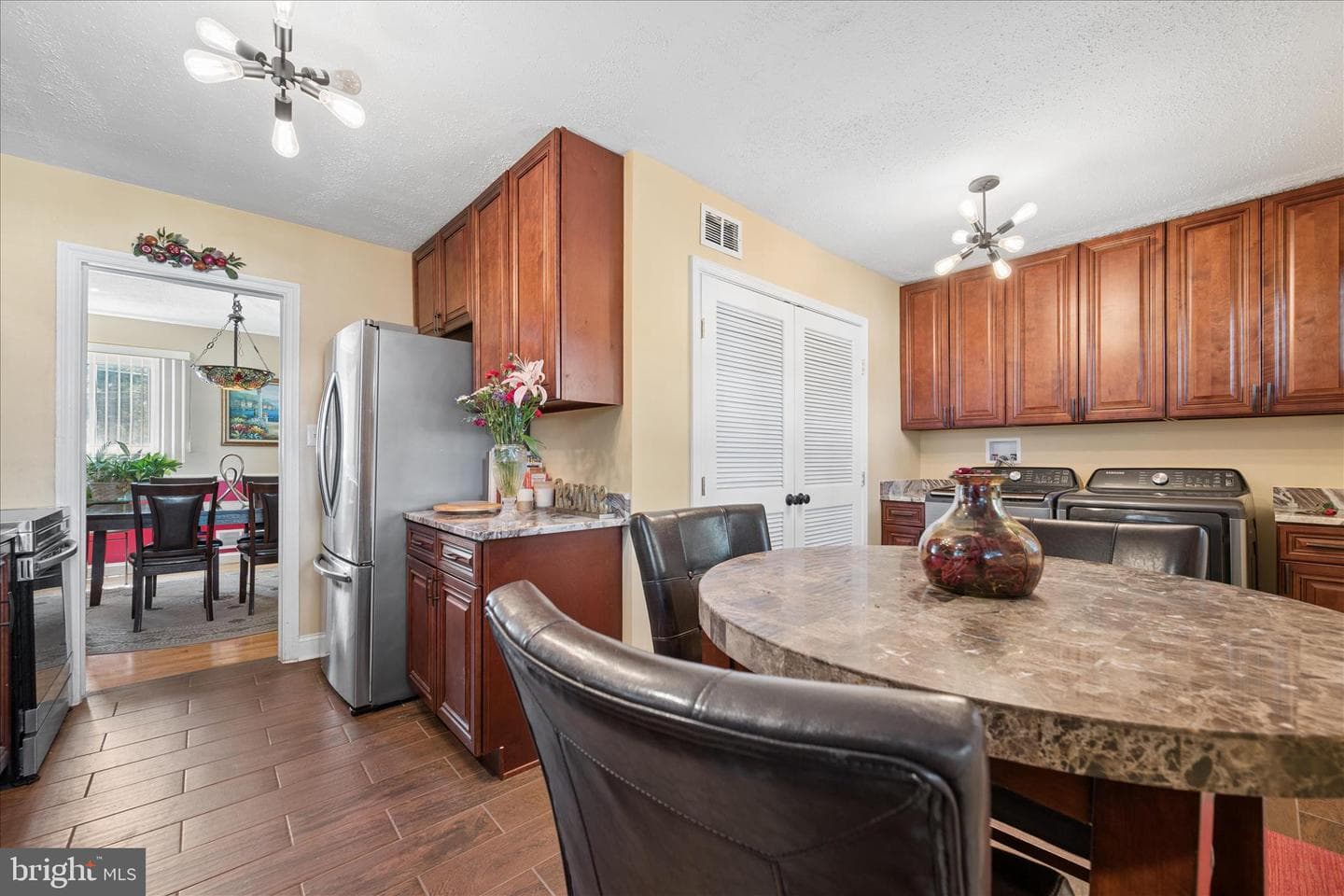 6803 Adelphi Rd photo 21