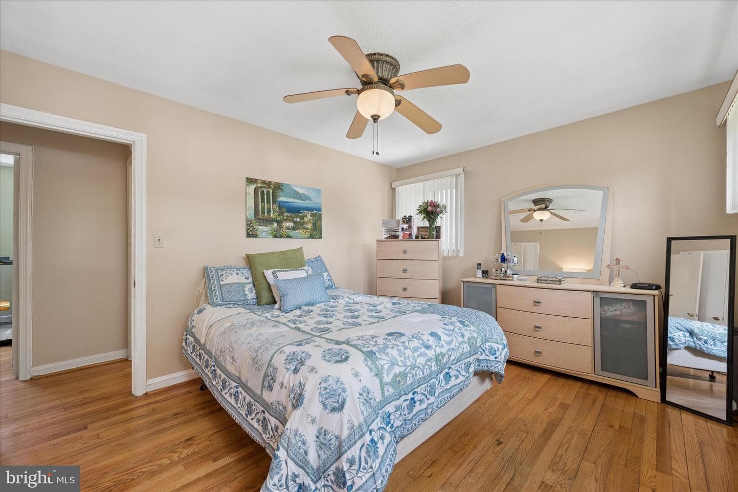 6803 Adelphi Rd photo 27