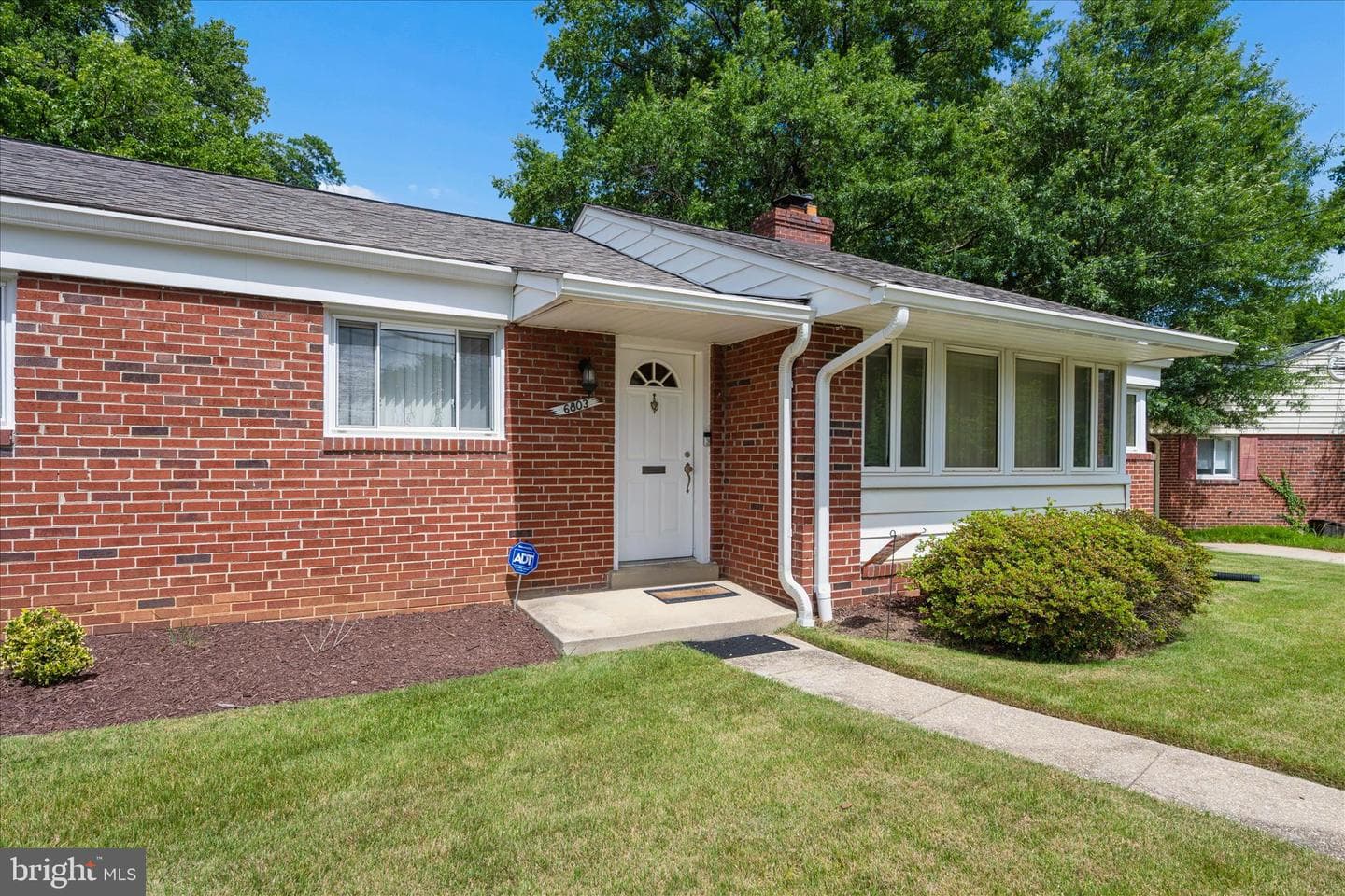 6803 Adelphi Rd photo 4