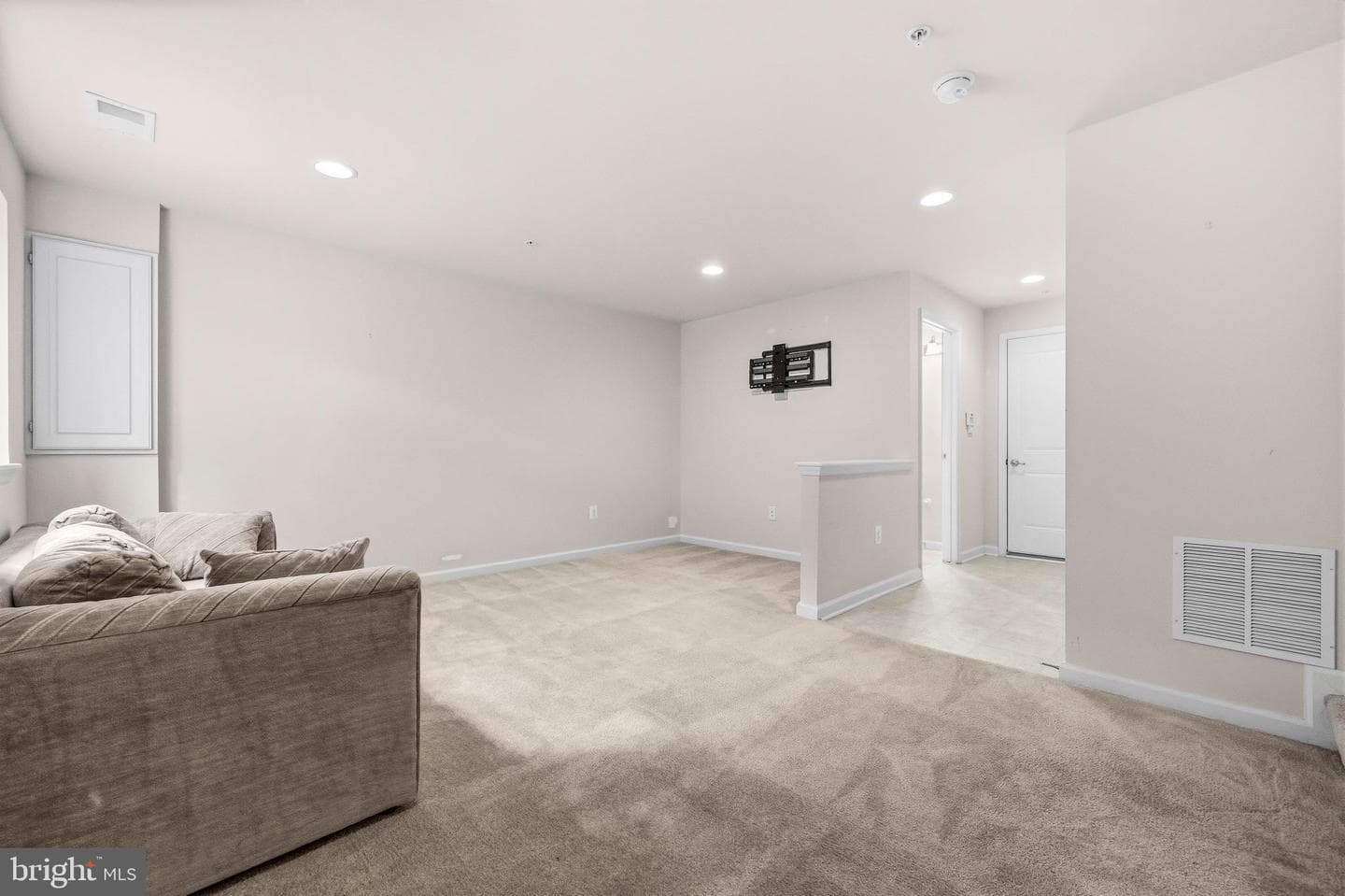 14913 Rockcastle Street photo 34