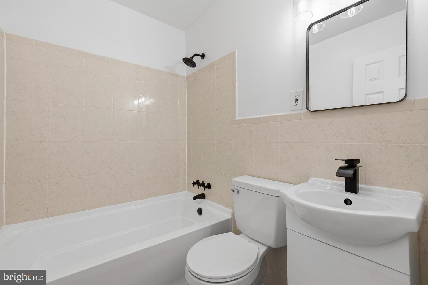6109 Colonial Terrace photo 11