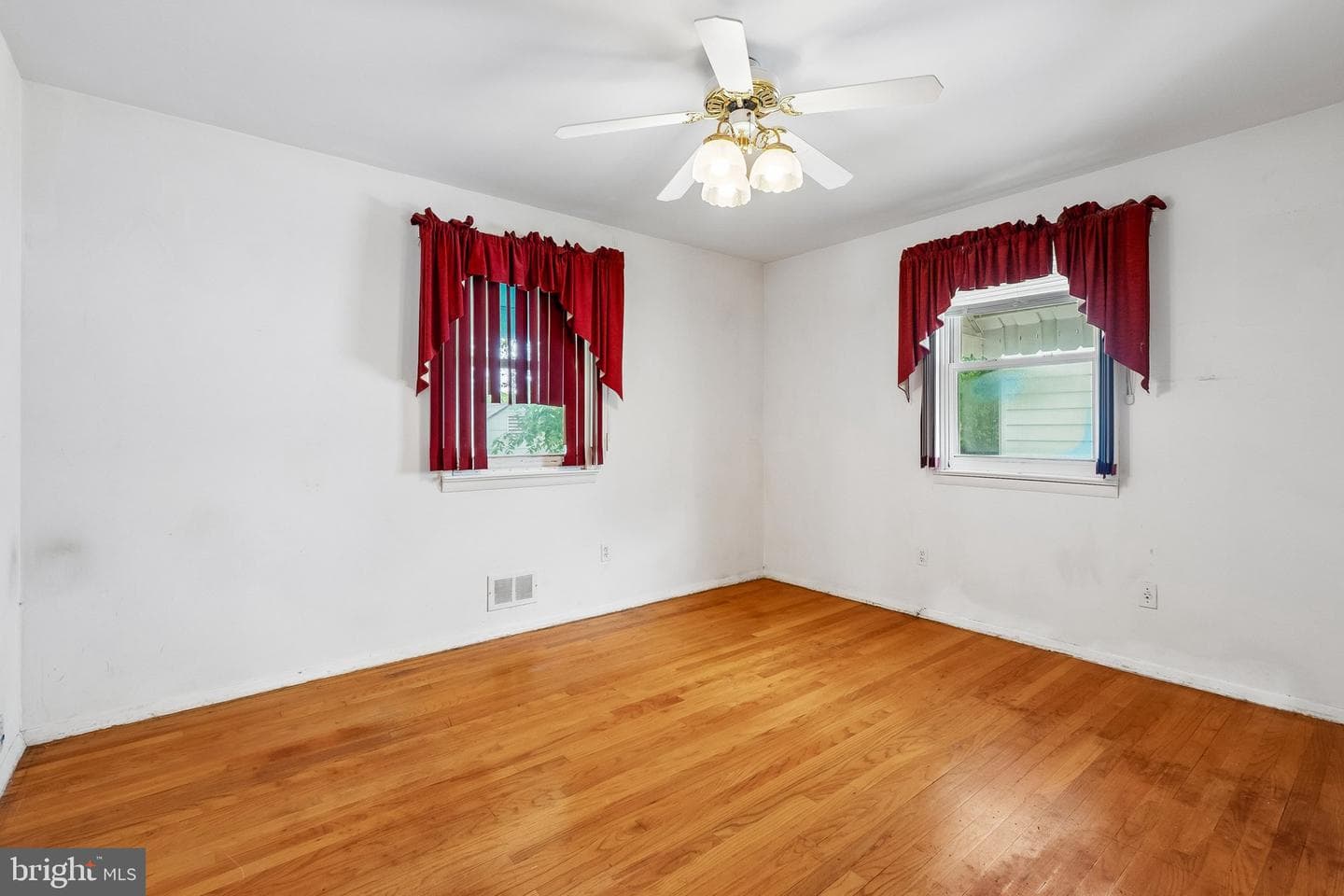 7302 Powhatan Street photo 11