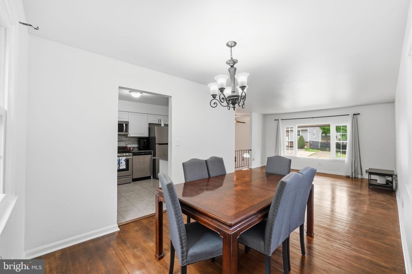 9705 Locust Avenue photo 3