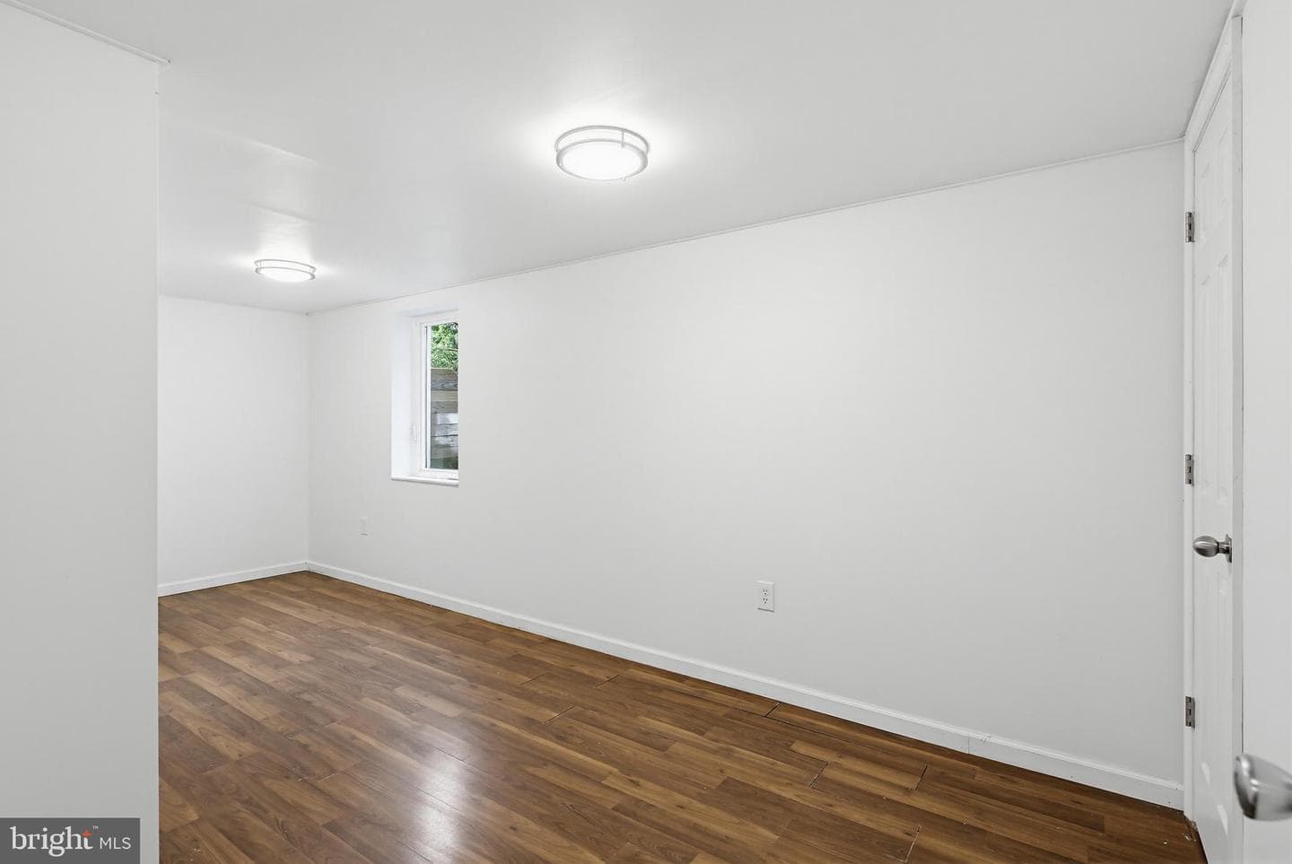 1906 Merrimac Drive photo 24